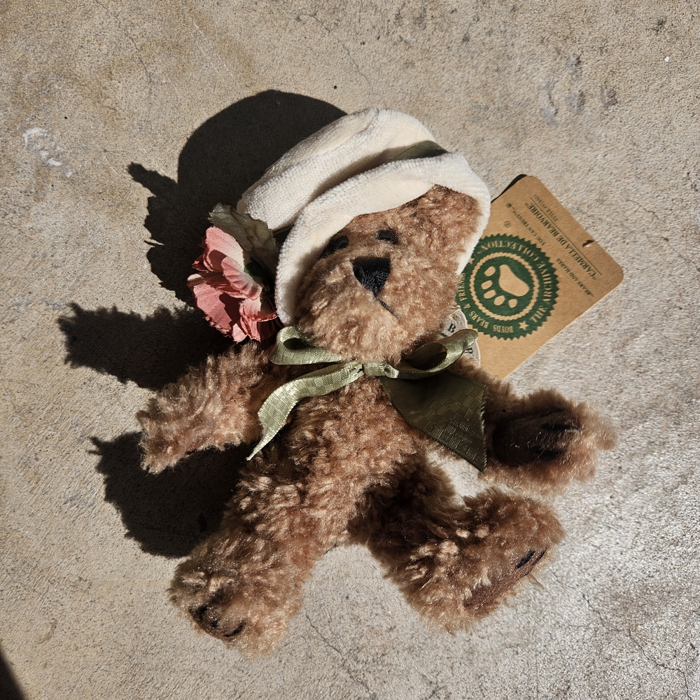 Genuine Boyds Bear - Carmella De Bearvoire